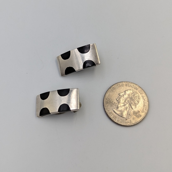 Vintage Taxco Mexico Sterling Onyx Inlay Half Polkadot Design Clip on Earrings - Picture 8 of 11